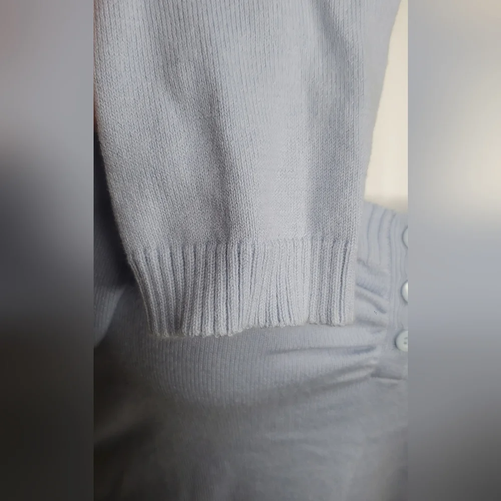 DKNY Jeans -Size M - Light Blue Casual Sweater - Picture 7 of 9